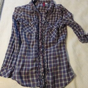 Adorable H&M plaid shirt